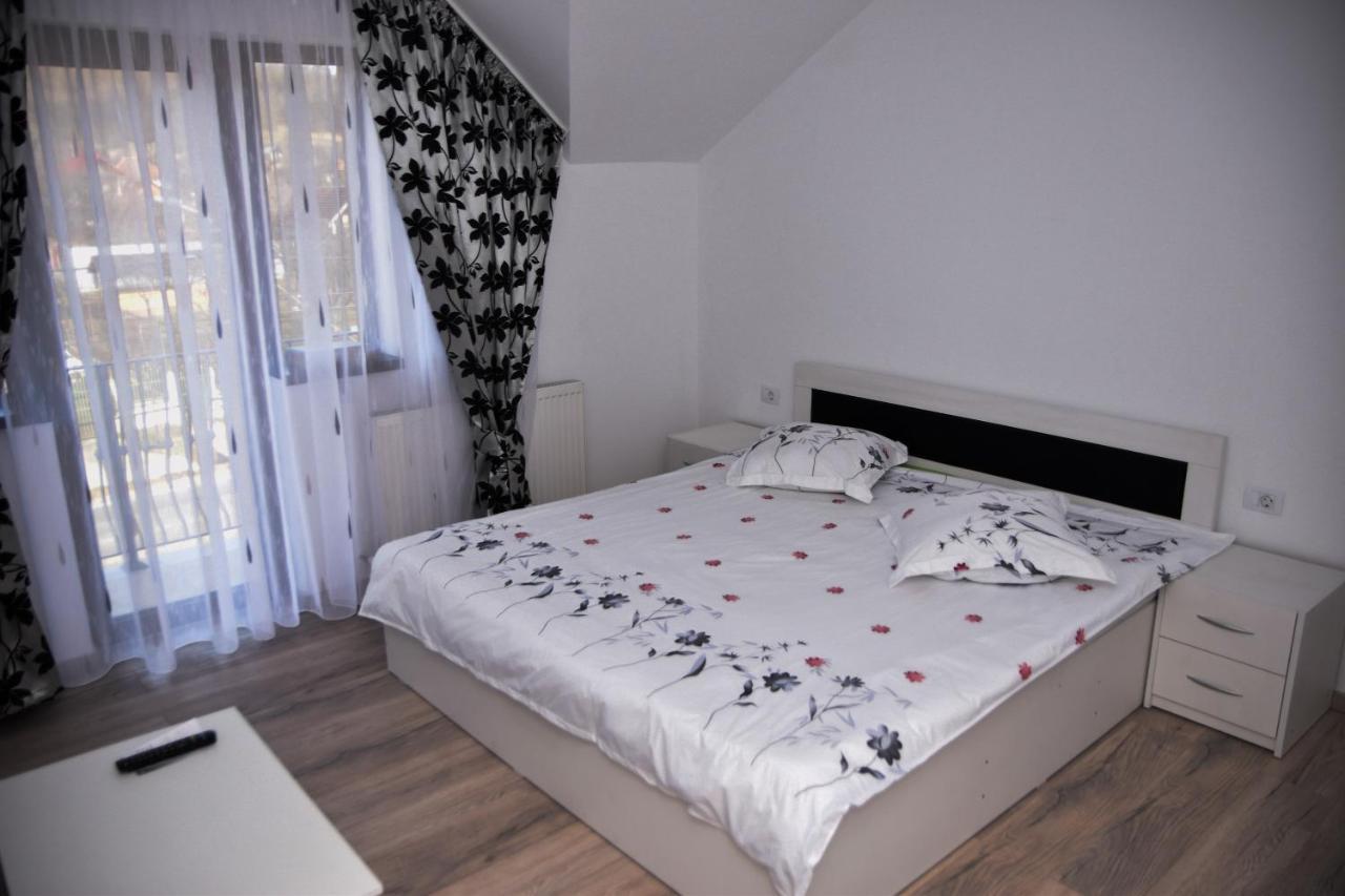 New House Hotel Curtea De Arges Exterior photo