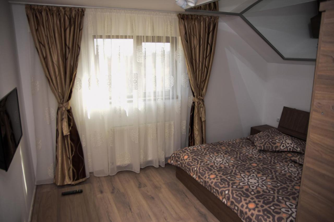 New House Hotel Curtea De Arges Exterior photo