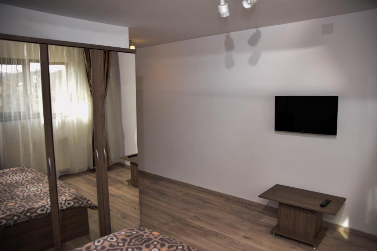 New House Hotel Curtea De Arges Exterior photo
